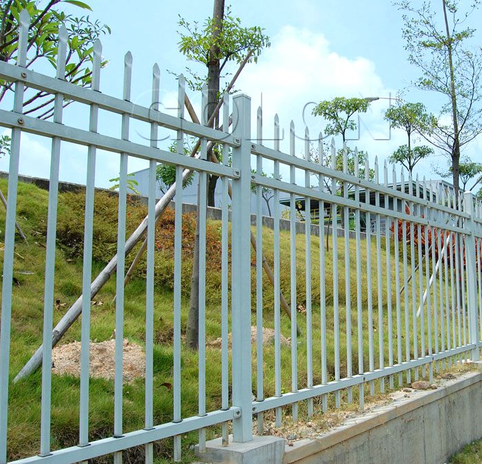 Decorative garden fence