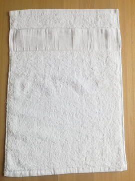 100% cotton face towel with border for children