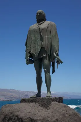 large decoration memorial bronze life size warrior statues for guanche warrior