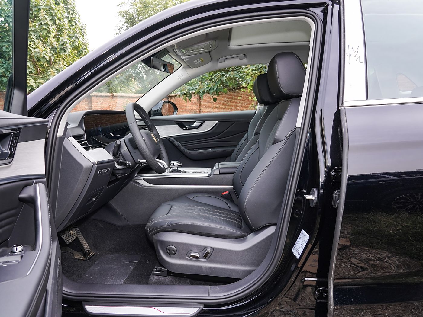 urban luxury driving