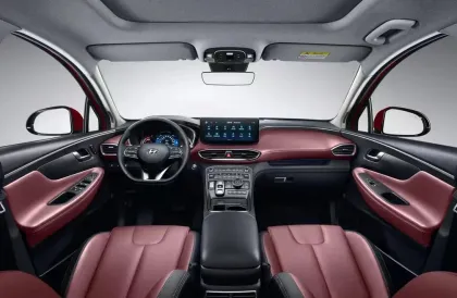 Hyundai Santa Mid-SUV Multi-Purpose Vehicle