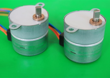 Permanent magnet stepper motor unipolar bipolar for programmable controllers