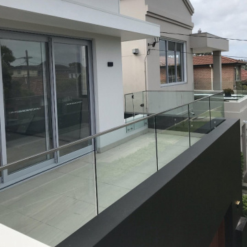 Junta de hardware de vidrio de barandilla de piscina antideslizante
