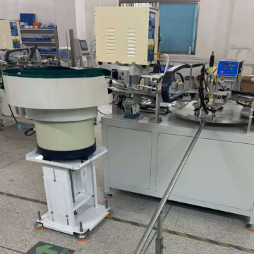 Machine à cintres automatique avec impression de logo