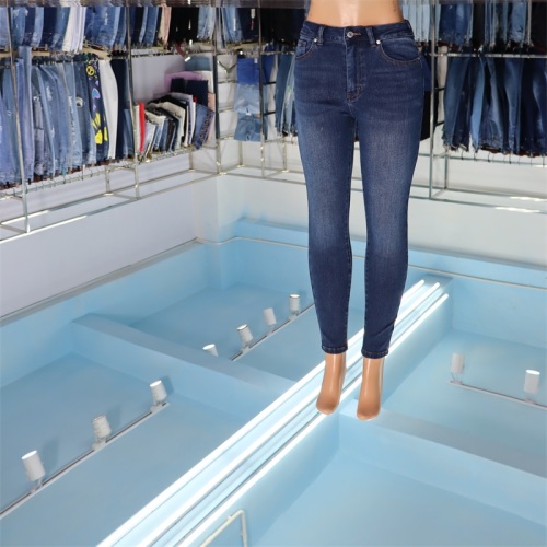 Wholesale Ladies Fashion Jeans Mid Waist