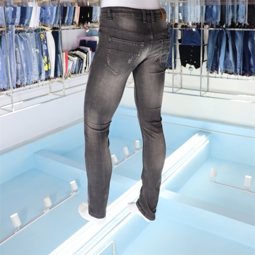 Men's Brown Jeans Wholesale On Sale