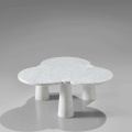 Table basse nuageuse de salon minimaliste