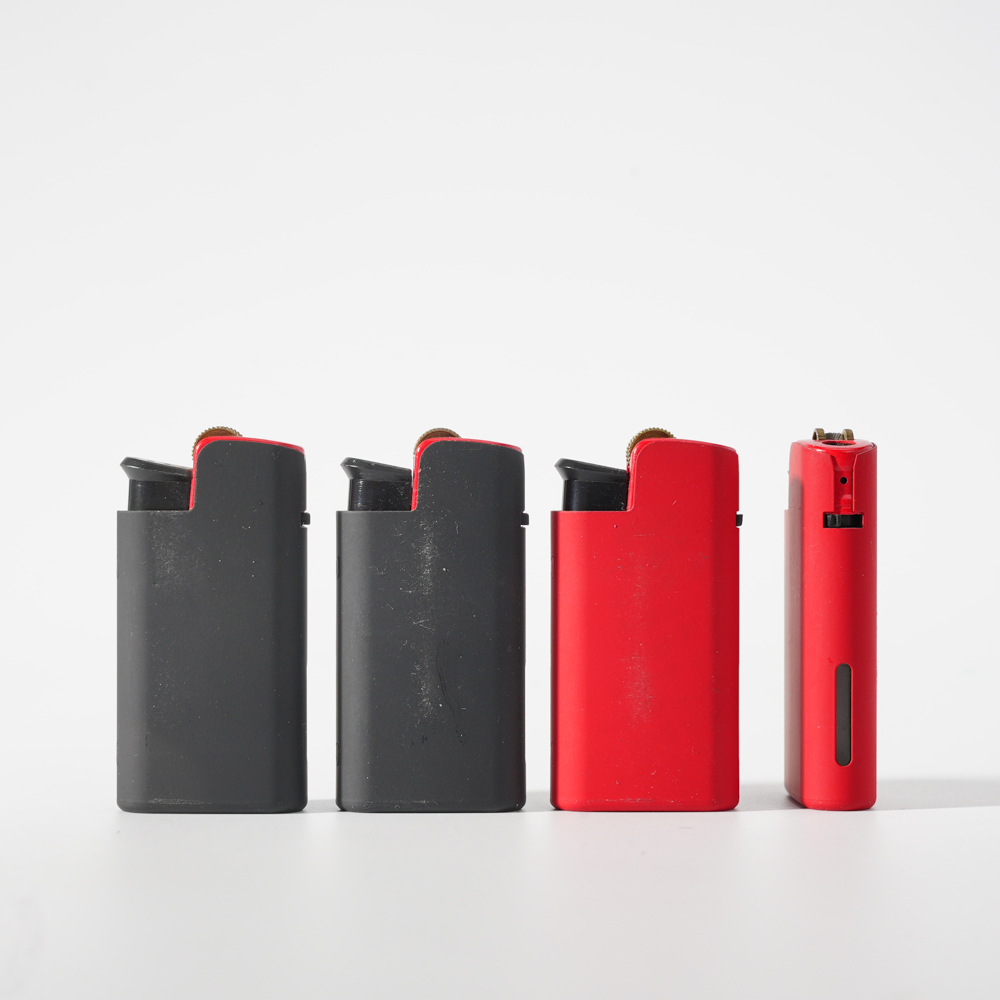 Soft Flame Leaf Pattern Mini Flint Lighter