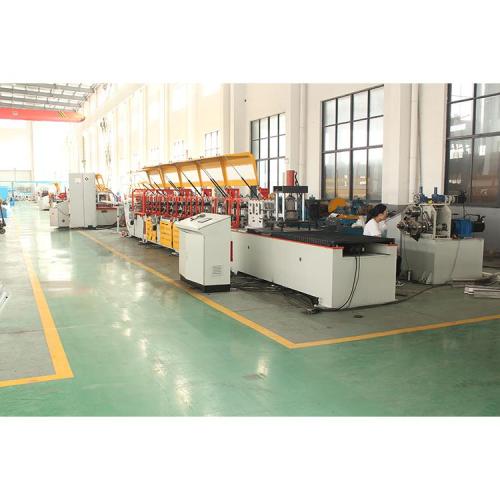 Mesin Roll Forming Baja Pengukur Ringan