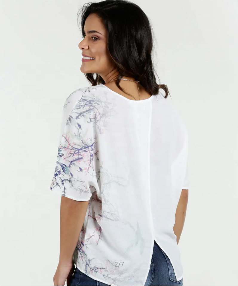 Camicetta a mezza manica in chiffon con stampa t-shirt