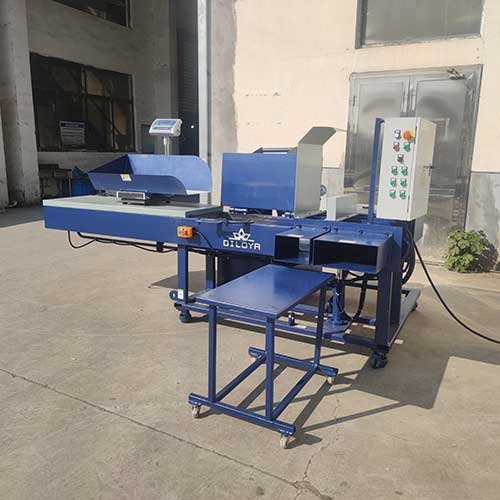 Scale Weighing Rag Wiper Packing Machine