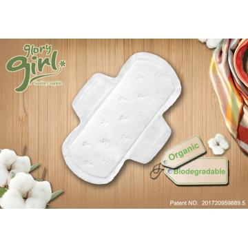 Disposable organic cotton sanitary napkins with wings