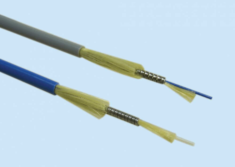 Fiber Optic Armored Cable Simplex LSZH PVC SM Mm Dengan Baja