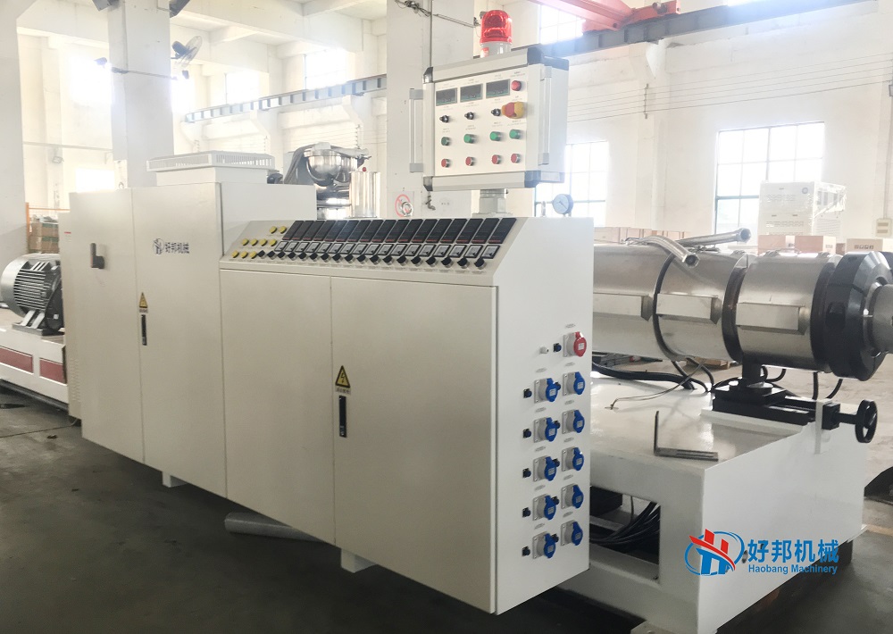 High quality PC hollow board extrusion machine