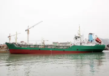1432 DWT Oil tanker build in 2002