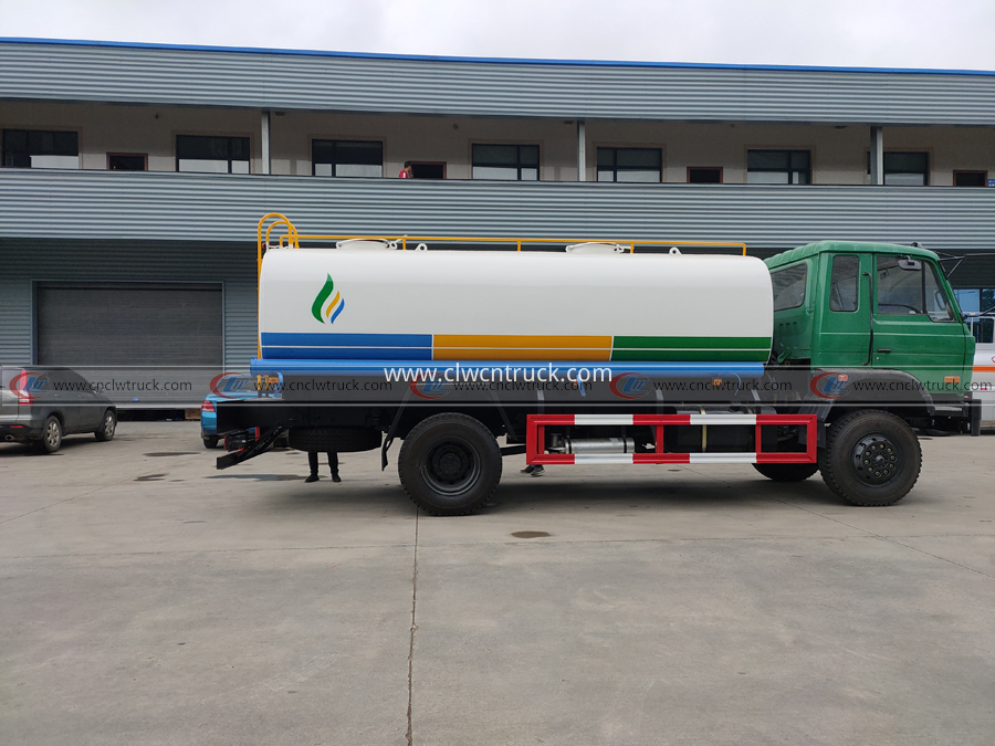 water tank truck