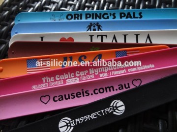 Promotion custom silicone slap bracelet for Boys and Girls