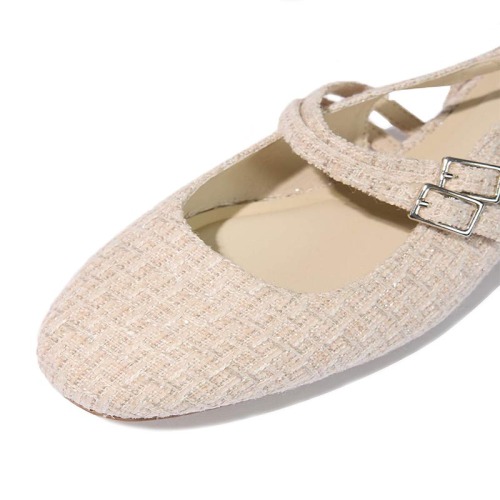 Mules with laces at the back