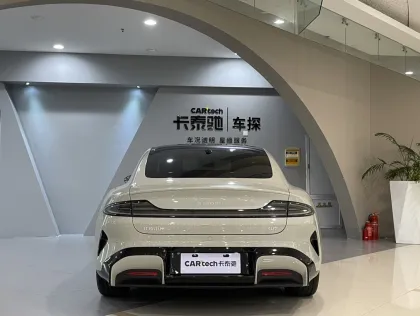 Xiaomi SU7 2024 700km RWD UltraLongRange Auto Driving