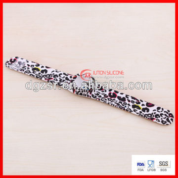 2012 new arrival hot sales cheap slap silicone bracelet