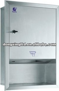 Manual under cabinet paper towel dispenser