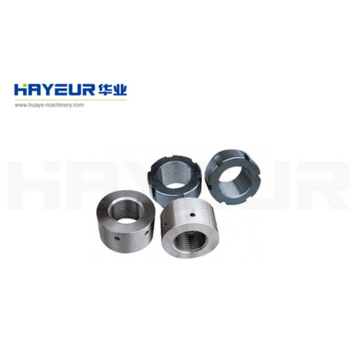 memasukkan kacang untuk mesin cetak suntikan