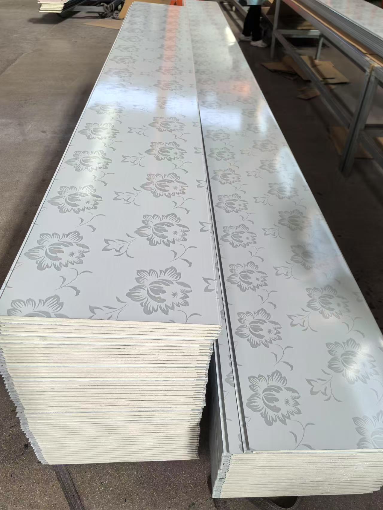 Elegantes Corepanelos de Pu Floral de Prata para Paredes Interiores