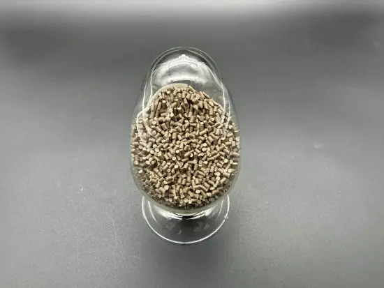 Fully degradable rose powder masterbatch