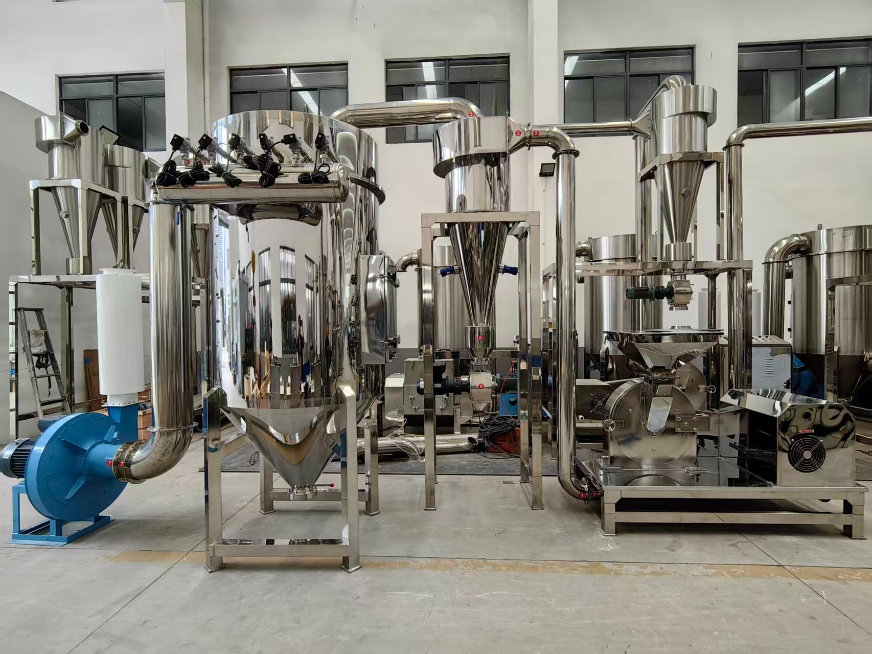 Turmeric Powder Grinding Mill Machine