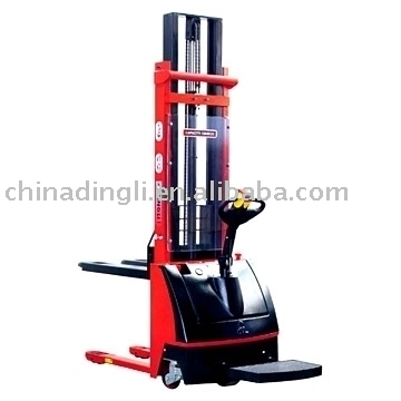 EDYC Series Electric Stacker