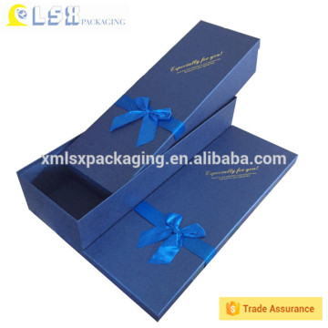 High quality cardboard round flower delivery box with gold logo,Luxury flower box