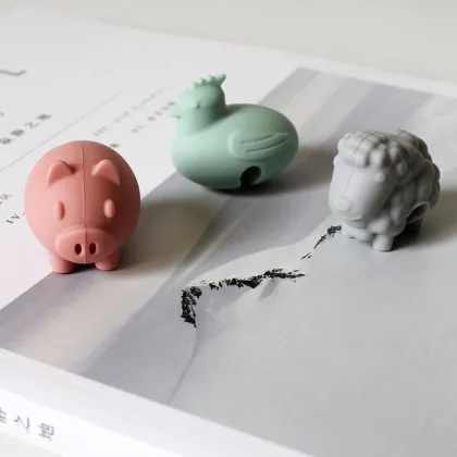 Prevent Overflow: Finger Shaped Pot Covers & Silicone Spoon Rests