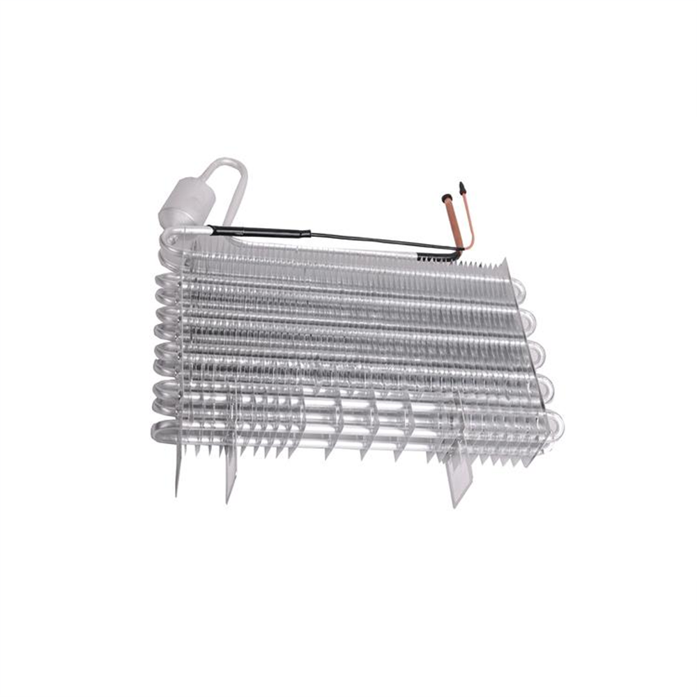 Vending machine beverage cooler evaporator