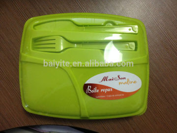BPA free plastic lunch box with knife and fork
