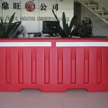 2m PE Material Road Safety Water Filled Barrier Traffic Barrel