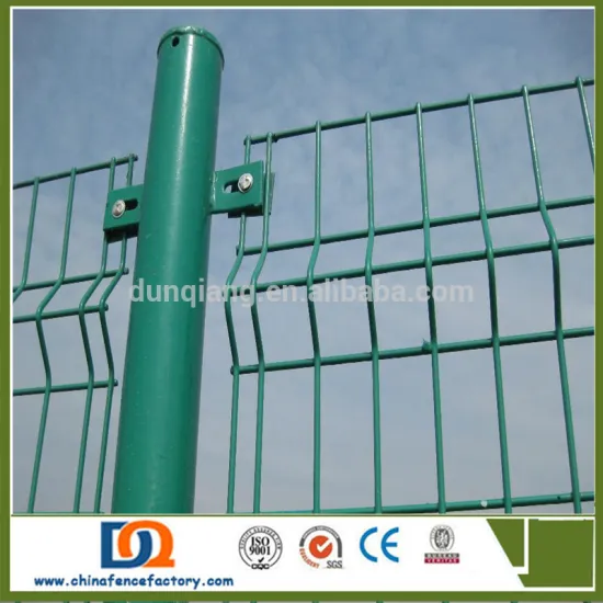 High Quality Triangle Bending Green Welded Wire Mesh Fence for sale