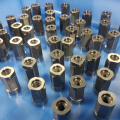 Plunger injection heads semiconductor packaging molds