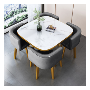 Modern Business Lounge -Bereich mit Ledertuchssitzen, Tischen und Stühlen