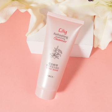 Organic Lily Gentle Hydrating Cleanser: A Soothing Solution for Sensitive Skin