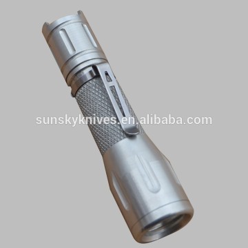 outdoor and daily use LED flash light