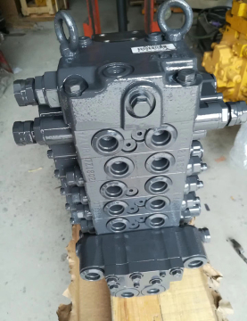 723-18-18500 Excavator Main Control Valve PC56-7 - 100% Original