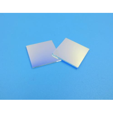 Verre de filtre passe-bande optique 365nm à transmission étroite de 92%