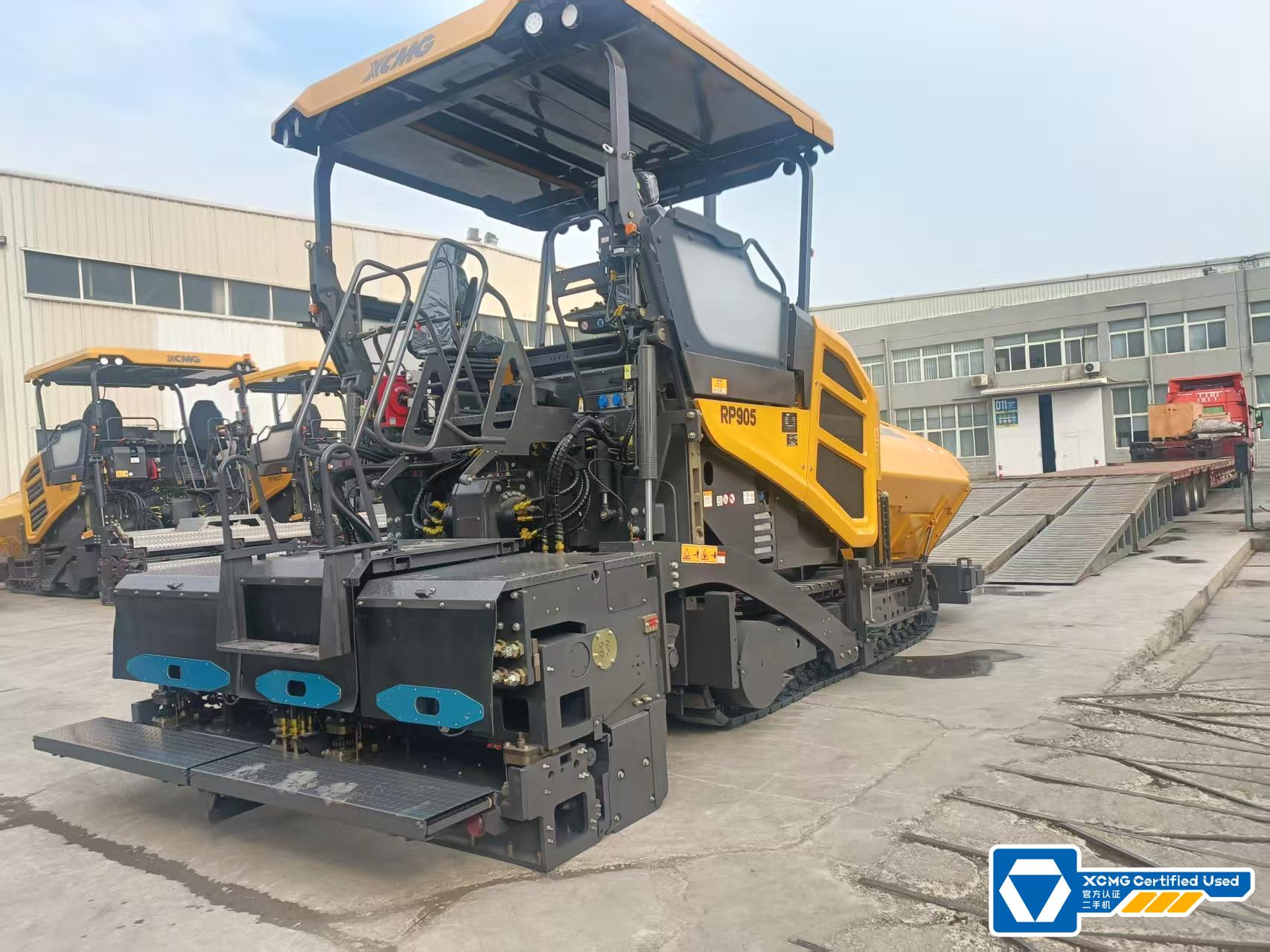 asphalt-laying-machine asphalt-laying-machine