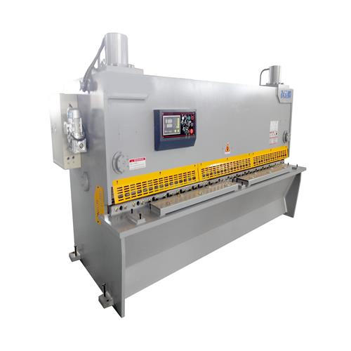 Automatic plate shearing machine