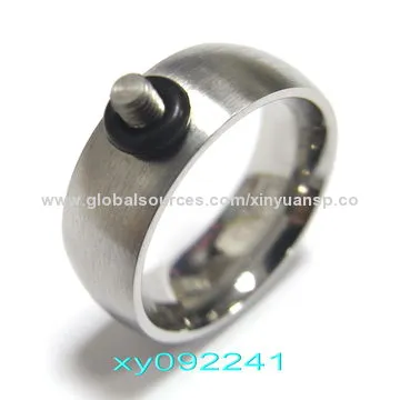 Elegant Golden Diamond Ring