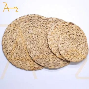 Natural Fiber Table Mats: Handwoven Hyacinth Grass Placemats for Heat Resistance and Dining Style