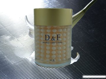 Gold pearl cream