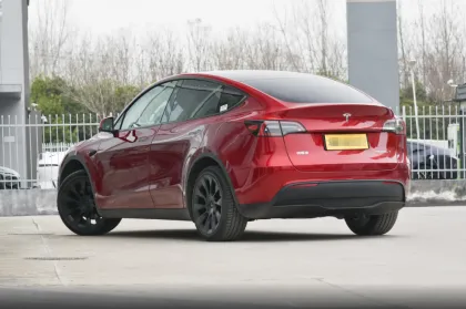 Tesla Model Y 2024: Long Range Electric SUV