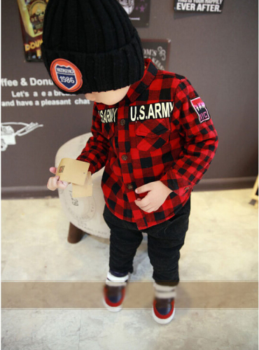 Boys' flannel shirt with letter printed on chest