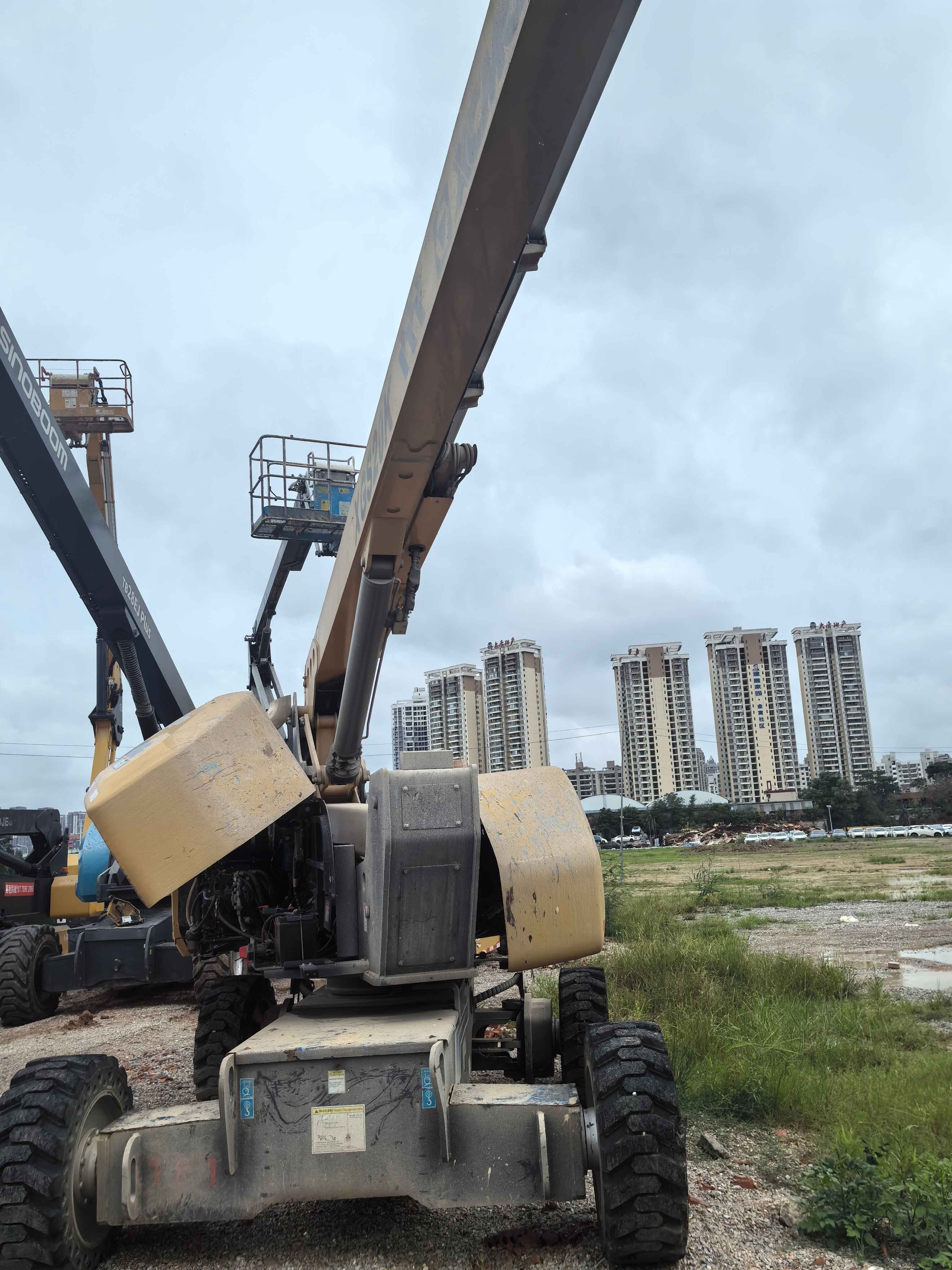using-a-boom-lift-on-a-slope using-a-boom-lift-on-a-slope